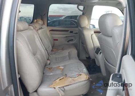 2004 Cadillac Escalade Standard z USA, uszkodzony, nr VIN 3GYFK66N44G206685